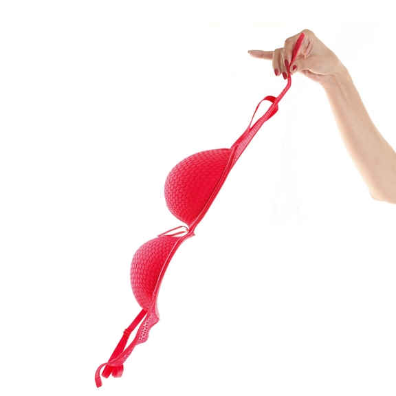 Ob la di, ob-la-da, life goes on, bra-less?*